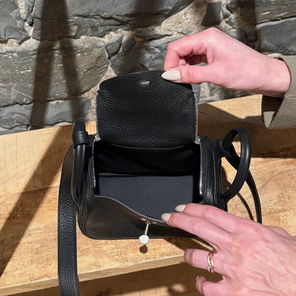 Hermès 2024 Black Taurillon Mini Lindy 20 Bag - Picture 11 of 16